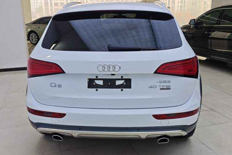 Used Audi Q5 2018 Collector's Edition 40 TFSI Technology Model