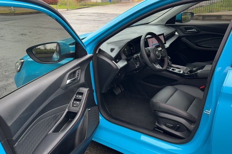 Used MG 5 2022 180 DVVT CVT Youth Flagship Edition Driver Seat