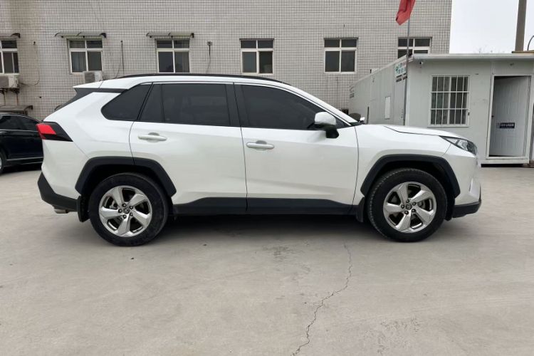 Used Toyota RAV4 2020 2.0L CVT 4x4 Style PLUS Edition