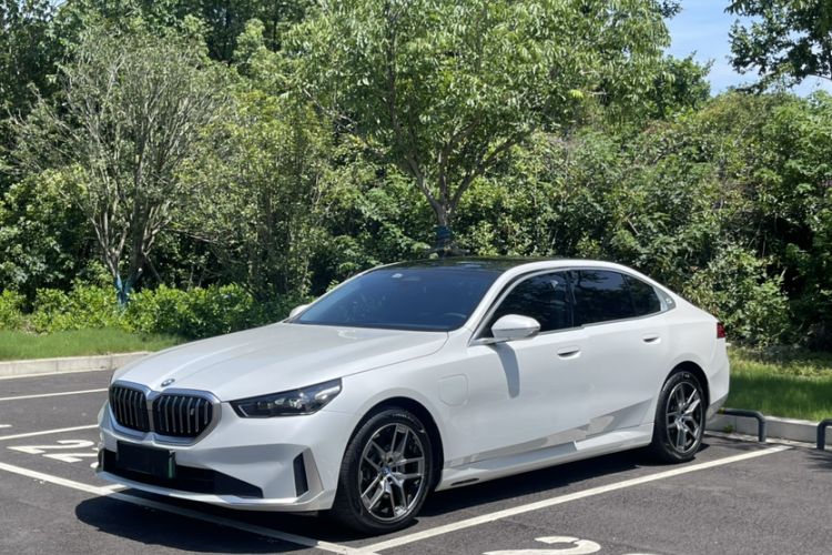 Used BMW i5 2024 eDrive 35L Luxury Package