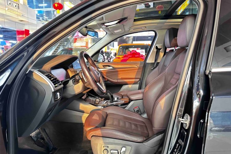 Used BMW X3 2021 Facelift xDrive28i M Sport Package Interior 5