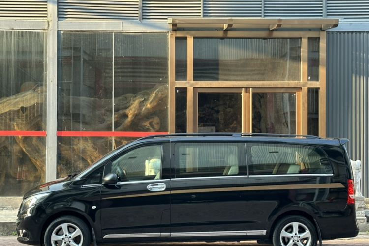 Used Mercedes-Benz Vito 2016 2.0T Elite Edition Exterior 2