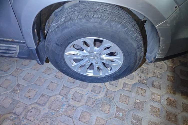 Used JMC Yusheng S350 2016 2.0T Automatic Two-Wheel Drive Gasoline Luxury Edition 5 Seats