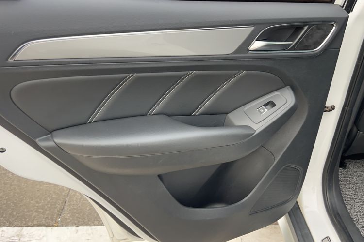 Used Roewe RX5 2019 20T Two-Wheel Drive Automatic Ali Smart Connectivity Platinum Edition