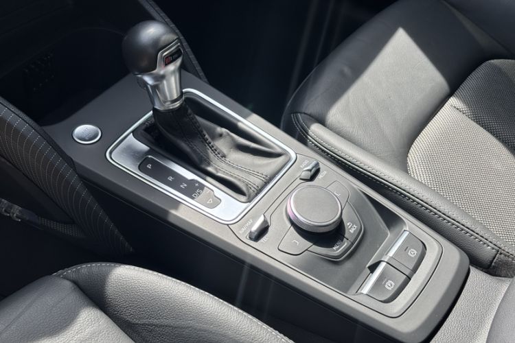 Used Audi Q2L 2021 35 TFSI Fashion Dynamic Model Interior 5