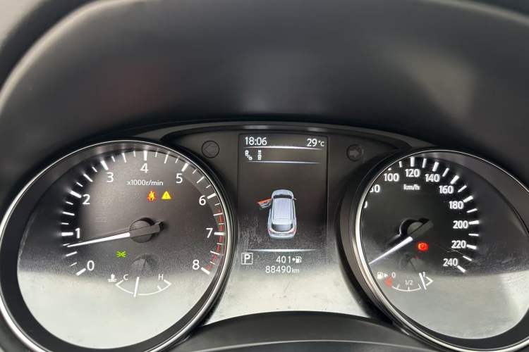 Used Nissan Qashqai 2022 2.0L CVT XV Premier Luxury Edition Odometer Close Up