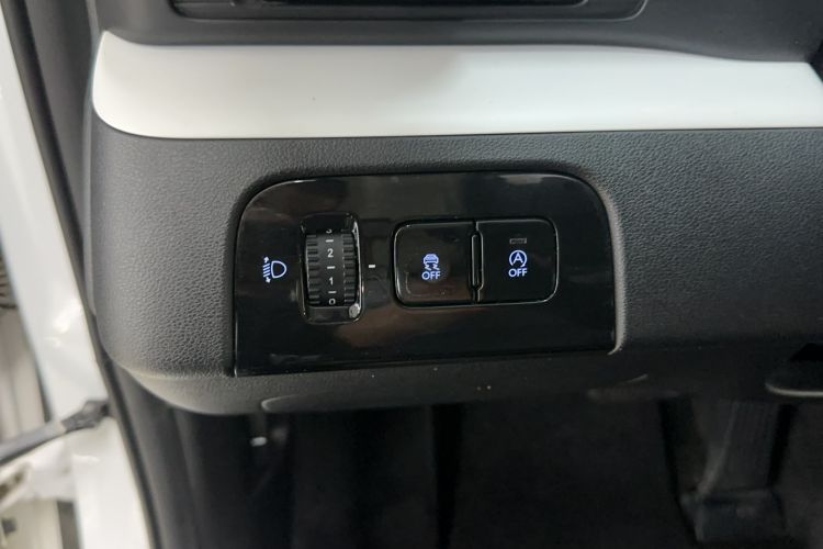 Used Hyundai ix35 2023 Musso 2.0L Deluxe Edition DLX Interior 2