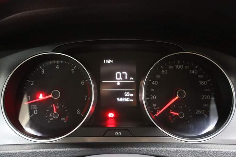 Used Volkswagen Golf 2014 1.6L Manual Fashion Edition