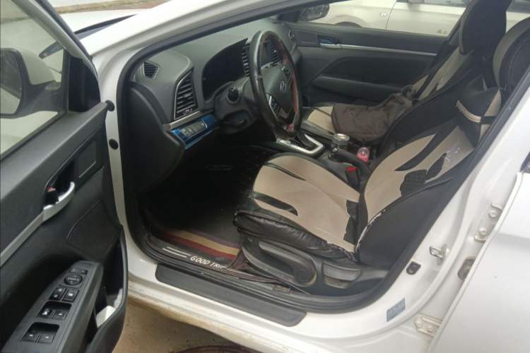 Used Hyundai Elantra (6th Generation / Lingdong) 2016 1.6L Automatic ZhiXuan – Elite Version Interior 2