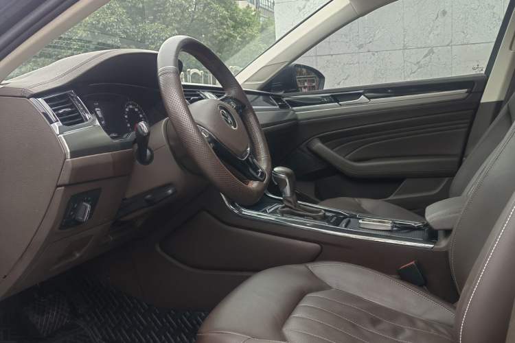 Used Volkswagen Phideon 2021 380TSI Luxury Edition