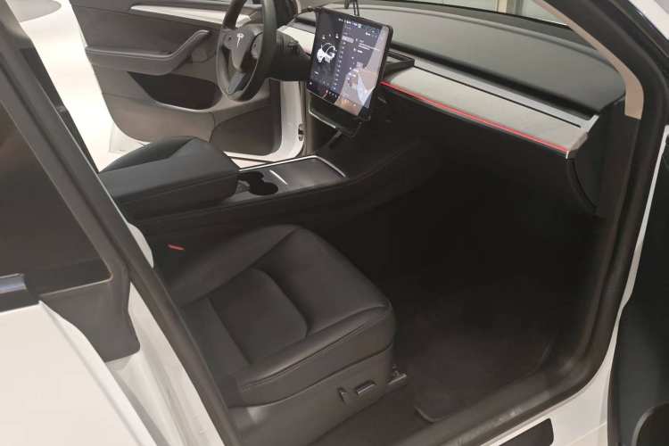 Used Tesla Model Y 2023 Rear-Wheel-Drive Version