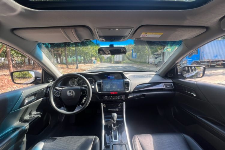 Used Honda Accord 2016 2.0L Comfort Edition
