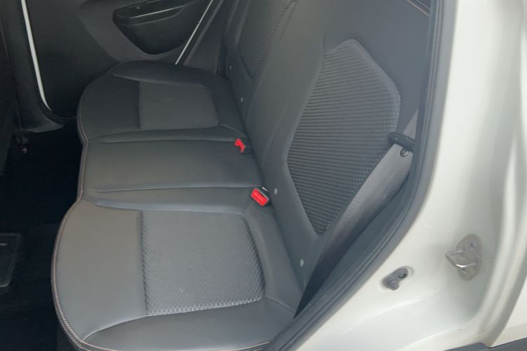 Used Dongfeng NAMMI BOX 2022 Chasing Wind Edition 331 km Standard Model
