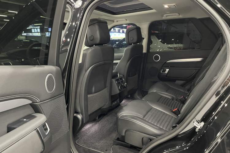 Used Land Rover Discovery 2024 360 PS Dynamic SE
