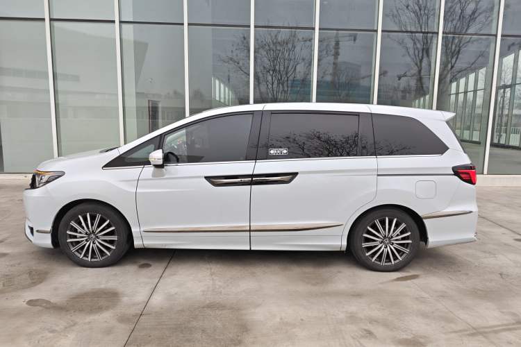 Used Honda Elysion 2024 2.0L eHEV Luxury Edition
