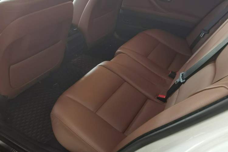 Used BMW 5 Series 2014 520Li Elegant Model
