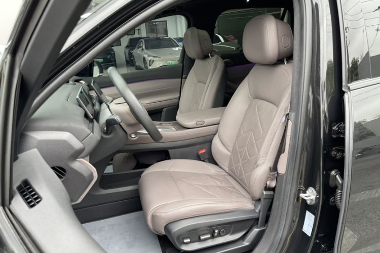 Used Nio ES7 2022 75 kWh Interior 8