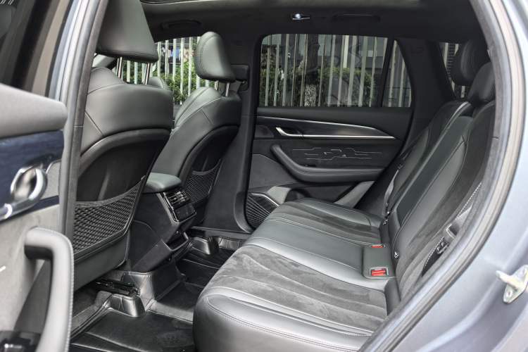 Used Geely Auto Monjaro L 2024 2.0TD High-Power Automatic Two-Wheel Drive Skyline Edition
