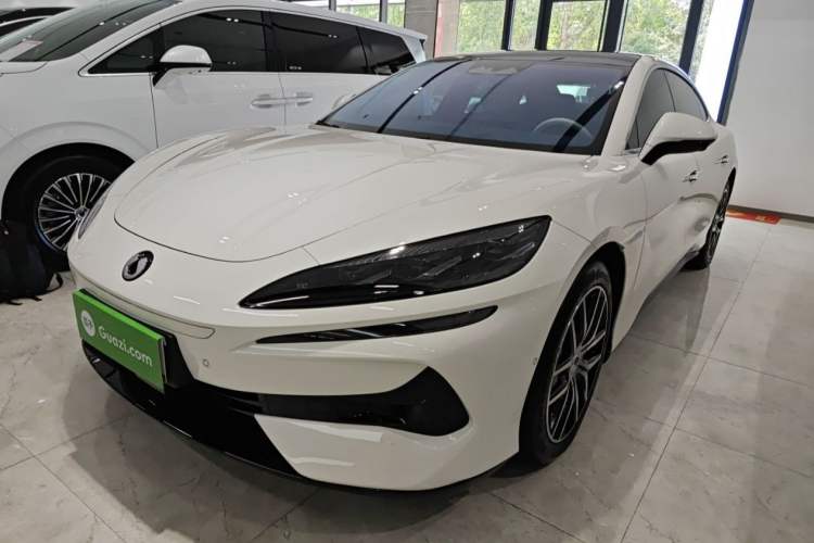 Used Denza Z9 2024 1100 km Four-Wheel Drive Max Version