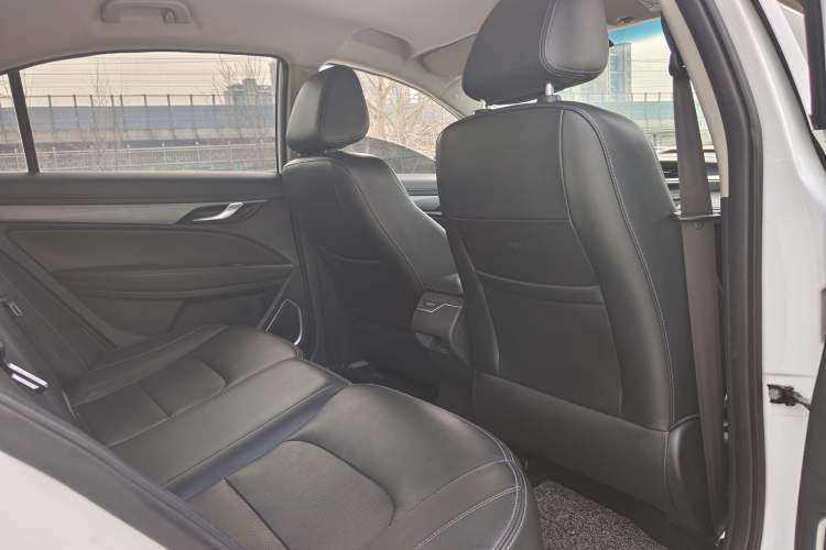 Used Cadillac XT5 2017 Anniversary Edition 28T Four-Wheel Drive Luxury Model
