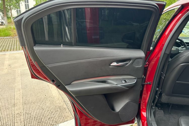 Used Cadillac XT4 2022 28T Two-Wheel-Drive Luxury Version