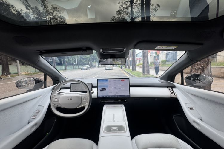 Used XPeng P7+ 2025 Ultra-Long Range Max Flagship Edition Interior 3