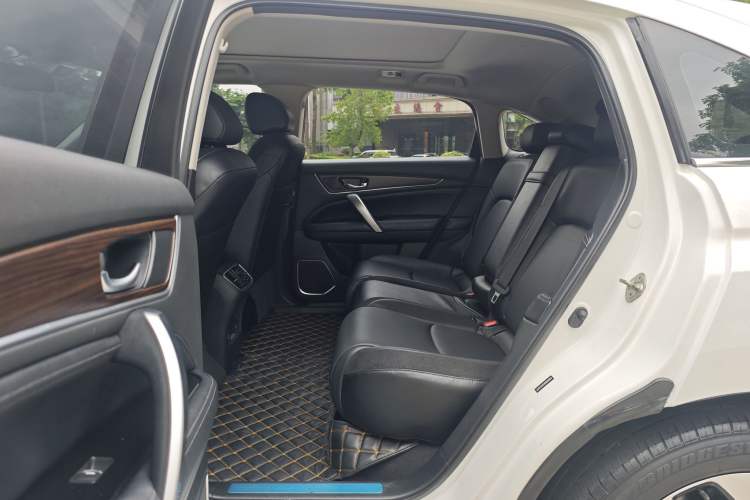 Used Honda Avancier 2017 240TURBO Two-Wheel Drive Comfort Version Interior 3