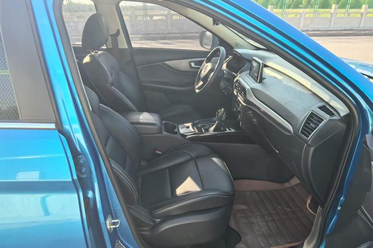 Used Dongfeng Fengon S560 2018 1.8L CVT Elite Model 7 Seats
