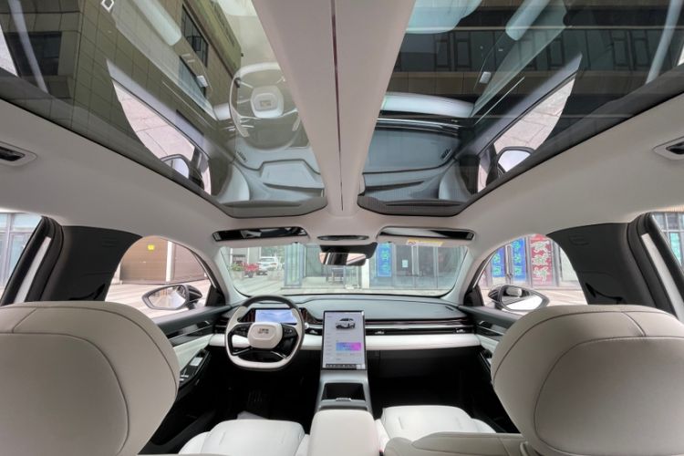 Used Geely Galaxy L6 2023 125km Starship