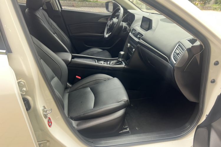 Used Mazda Mazda 3 Axela 2017 Sedan 2.0L Automatic Prestige Model China V Standard