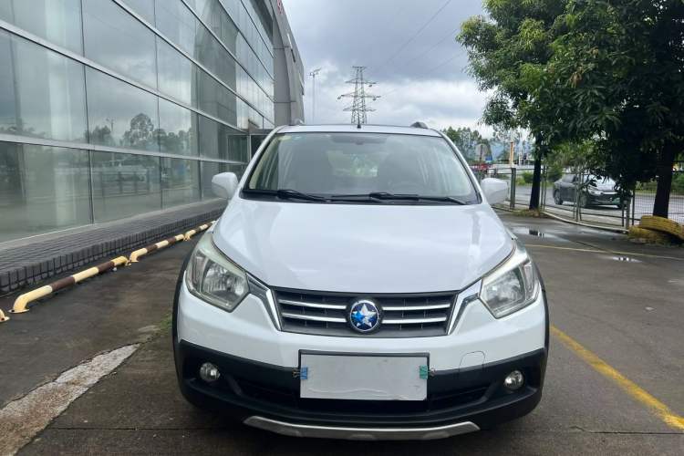 Used Venucia R50X 2013 1.6L Automatic Model
