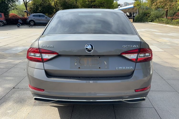 Used Skoda Octavia 2018 1.6L Automatic Luxury Edition
