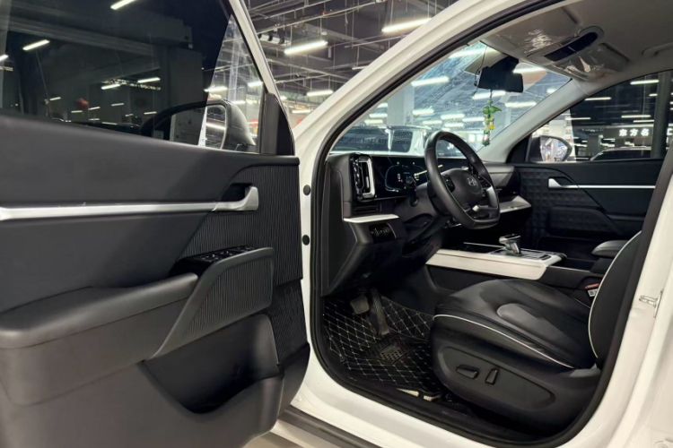 Used Hyundai ix35 2023 Musso 2.0L Deluxe Edition DLX
