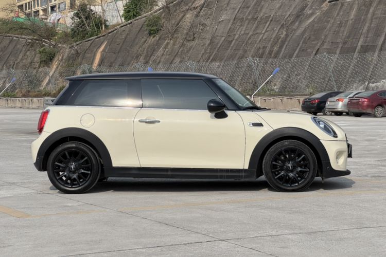 Used MINI MINI 2018 1.5T COOPER Classic Edition