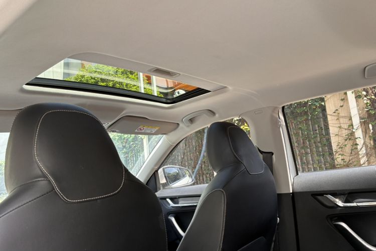 Used Skoda Kamiq 2018 1.5L Automatic Comfort Edition China VI Standard Interior 3