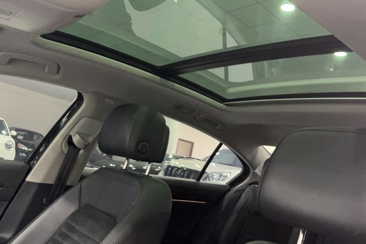 Used Volkswagen Magotan 2017 330TSI DSG Luxury Model Headliner