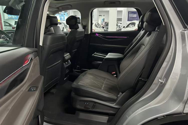 Used Ford Edge 2025 Ford Explorer L 2.0T EcoBoost E-Hybrid Four-Wheel-Drive 7-Seater Supreme Model
