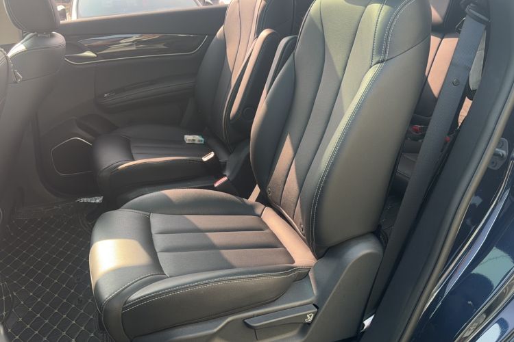 Used BYD Song MAX 2018 1.5T Automatic Smart Connect Elite Model with 6 Seats
