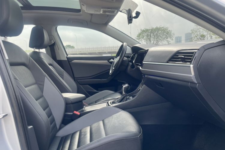 Used Volkswagen Sagitar 2021 280TSI DSG Comfort Connect Edition Interior 5