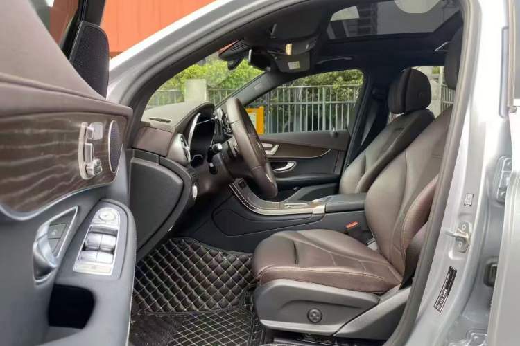 Used Mercedes-Benz GLC 2022 Second Facelift GLC 260 L 4MATIC Luxury Edition
