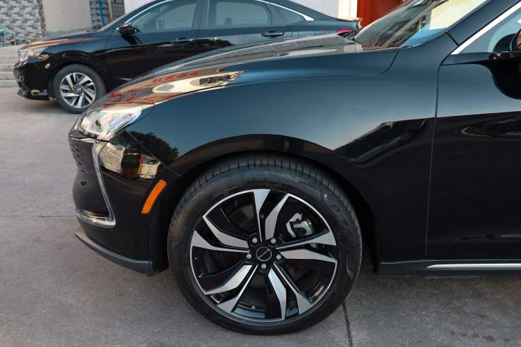 Used SERES SF5 2021 Four-Wheel Drive Freedom Expedition Edition
