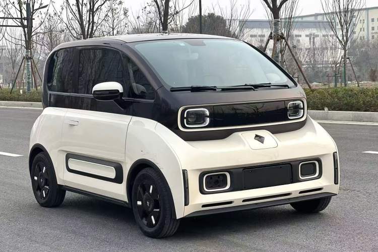 Used Baojun KiWi EV 2022 Artist Lite Edition Lithium Iron Phosphate
