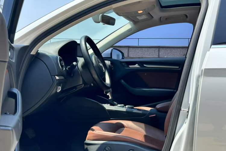 Used Audi A3 2016 Limousine 35 TFSI Prestige Edition
