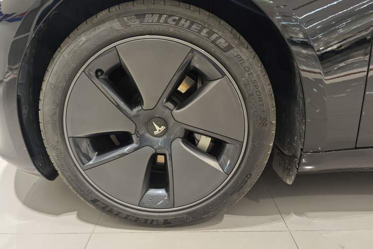 Used Tesla Model 3 2022 Rear-Wheel-Drive Version
