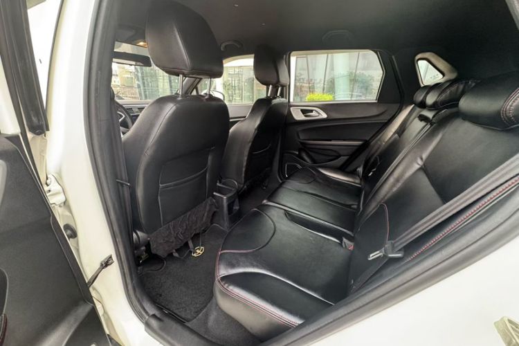 Used Brilliance V3 2015 1.5T Automatic Elite Model Interior 1