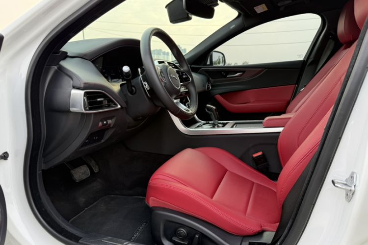 Used Jaguar XEL 2021 2.0T 250 PS R-DYNAMIC S Advanced Sport Edition Interior 2