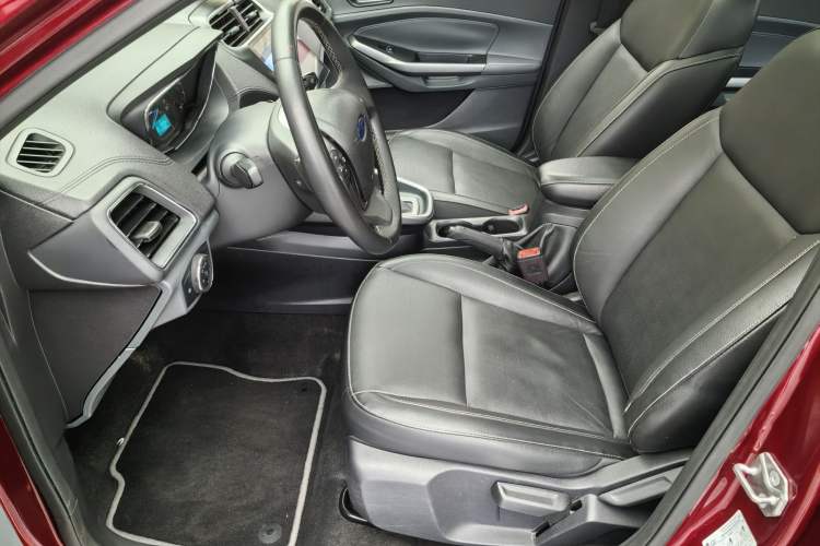 Used Ford Escort 2015 1.5L Automatic Fashion Model