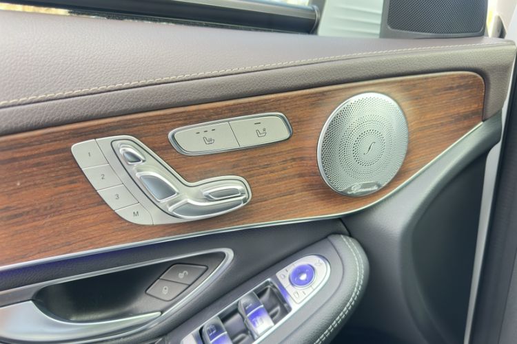 Used Mercedes-Benz GLC 2021 GLC 300 L 4MATIC Dynamic Model Interior 2