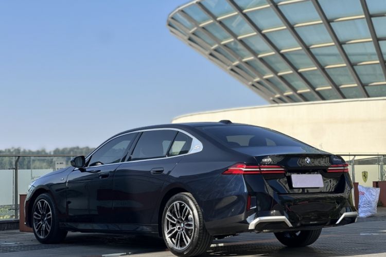 Used BMW 5 Series 2024 525Li M Sport Package
