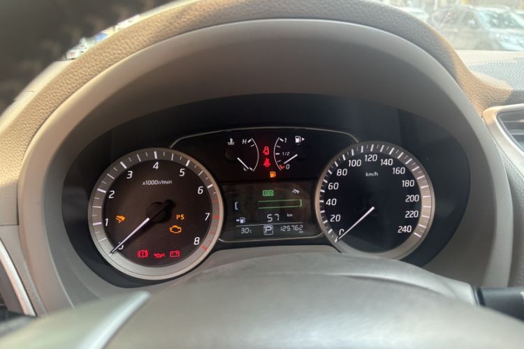 Used Nissan Sylphy 2012 1.8XL CVT Luxury Edition Odometer Close Up